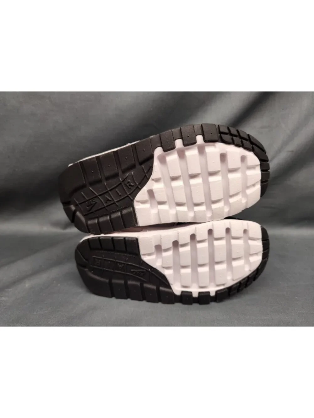 Nike Toddlers Air Max 1 Easyon (PS) Sneakers White/Gray Black Size 5 NEW IN BOX!